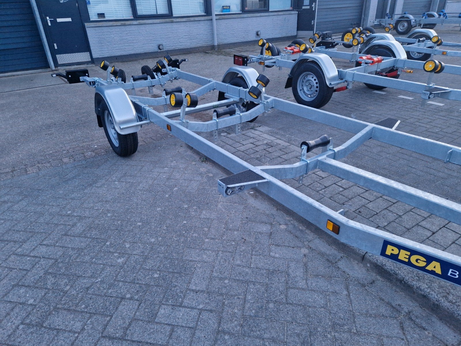 Pega V750 met waterdichte wegklapbare LED verlichting nieuw, Watersport en Boten, Minder dan 1500 kg, Overige typen, Nieuw, Minder dan 6 meter