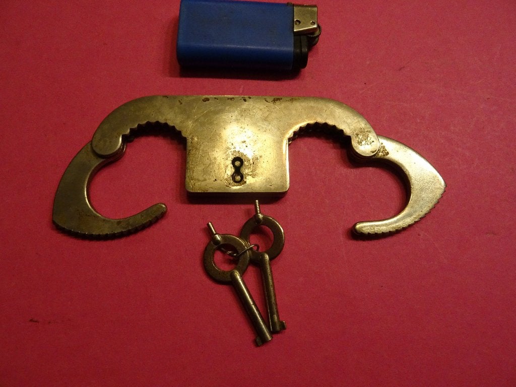 OUDE ANTIEKE DUIM HANDBOEIEN + 2 SLEUTELS SLOT SLOTEN, Antiek en Kunst, Ophalen of Verzenden