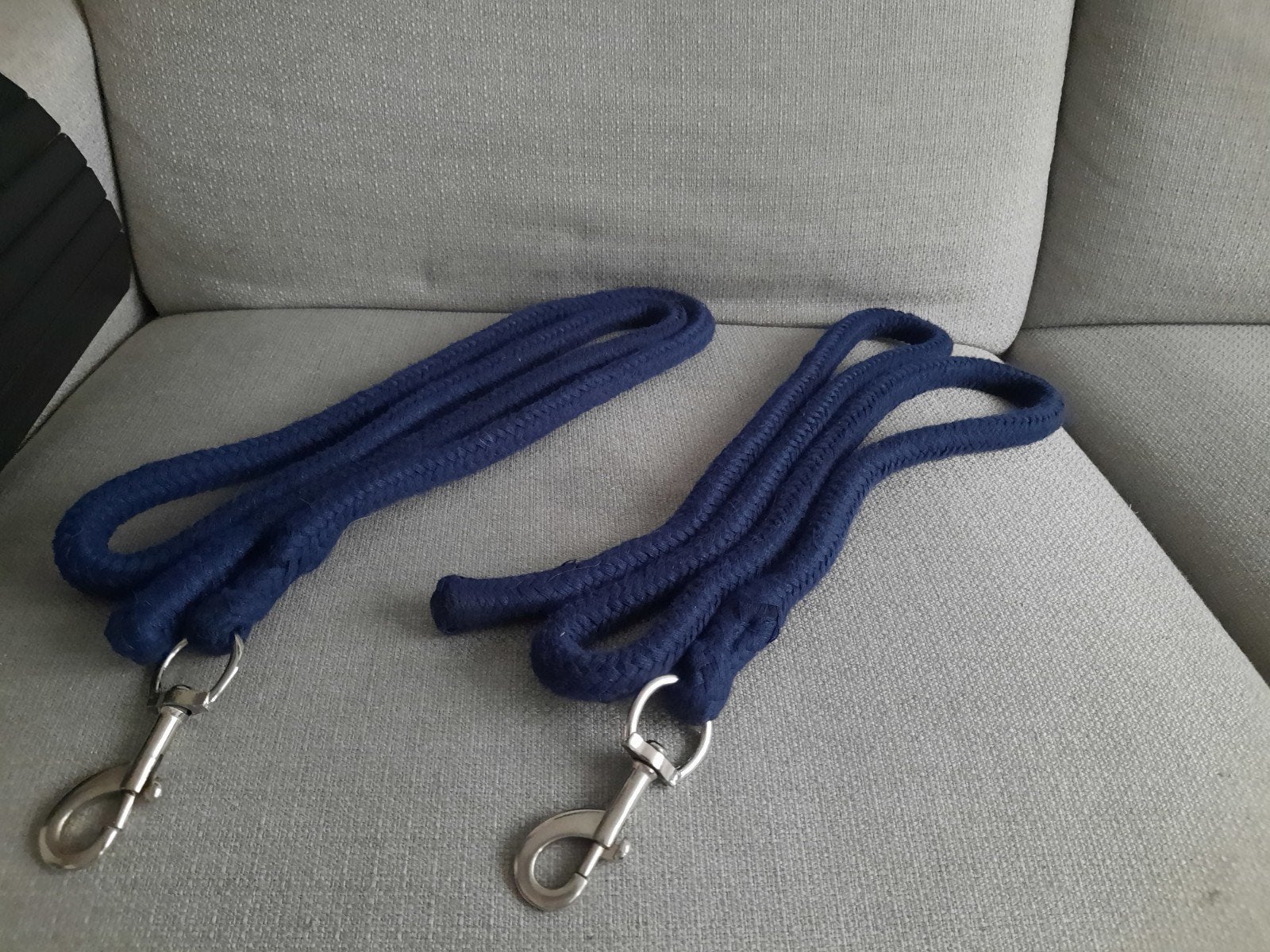 Halstertouwen donkerblauw 2 stuks, Dieren en Toebehoren, Ophalen, Zo goed als nieuw, Overige soorten, Bovenkleding