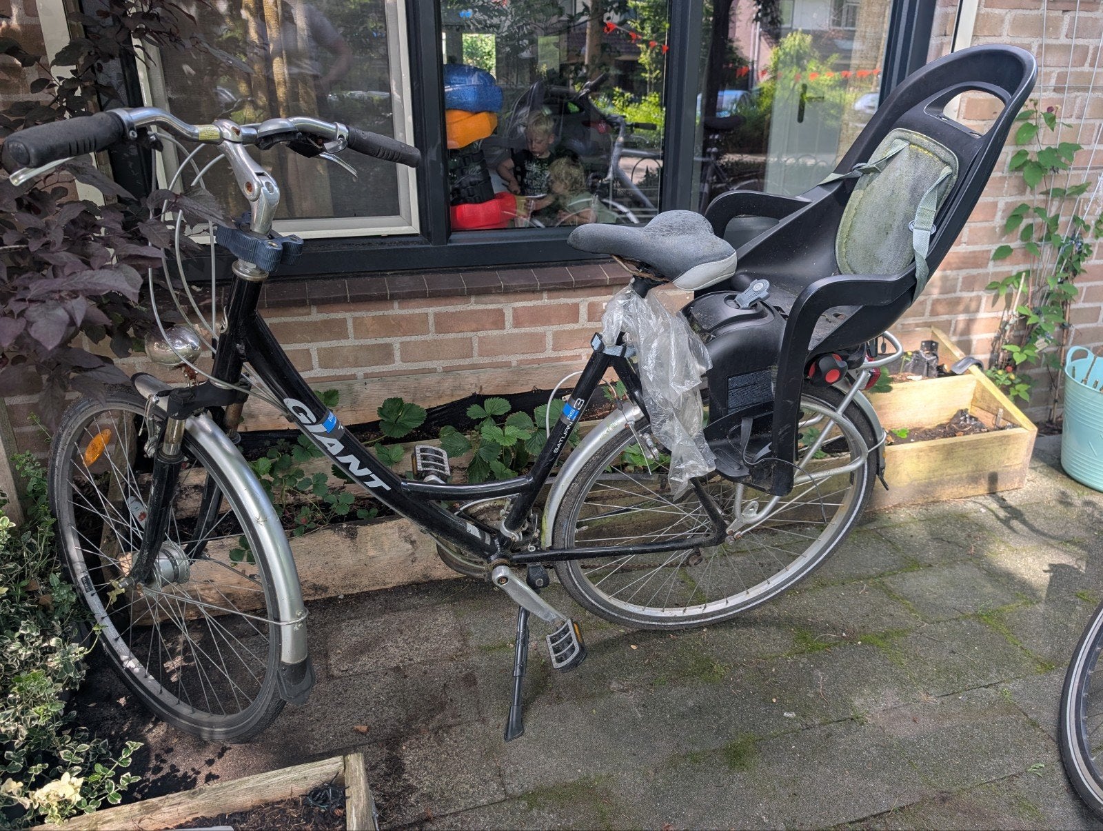 Giant fiets met kinderzitje - opknapbeurt nodig, Fietsen en Brommers, Fietsen | Dames | Damesfietsen, Ophalen, Velgrem, Versnellingen