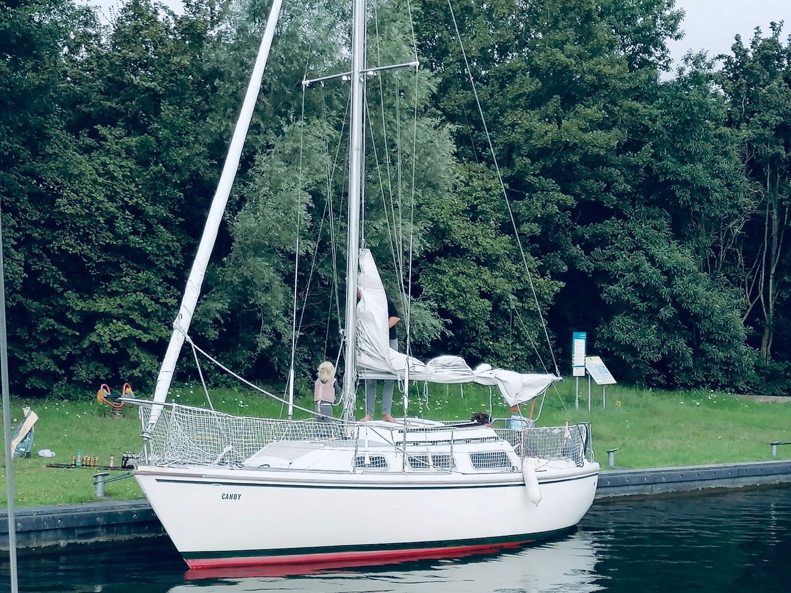 Zeilboot Jaguar 27ft 1990, Watersport en Boten, Kajuitzeilboten en Zeiljachten, Overige merken, Gebruikt, Binnenboordmotor, 1.80 meter