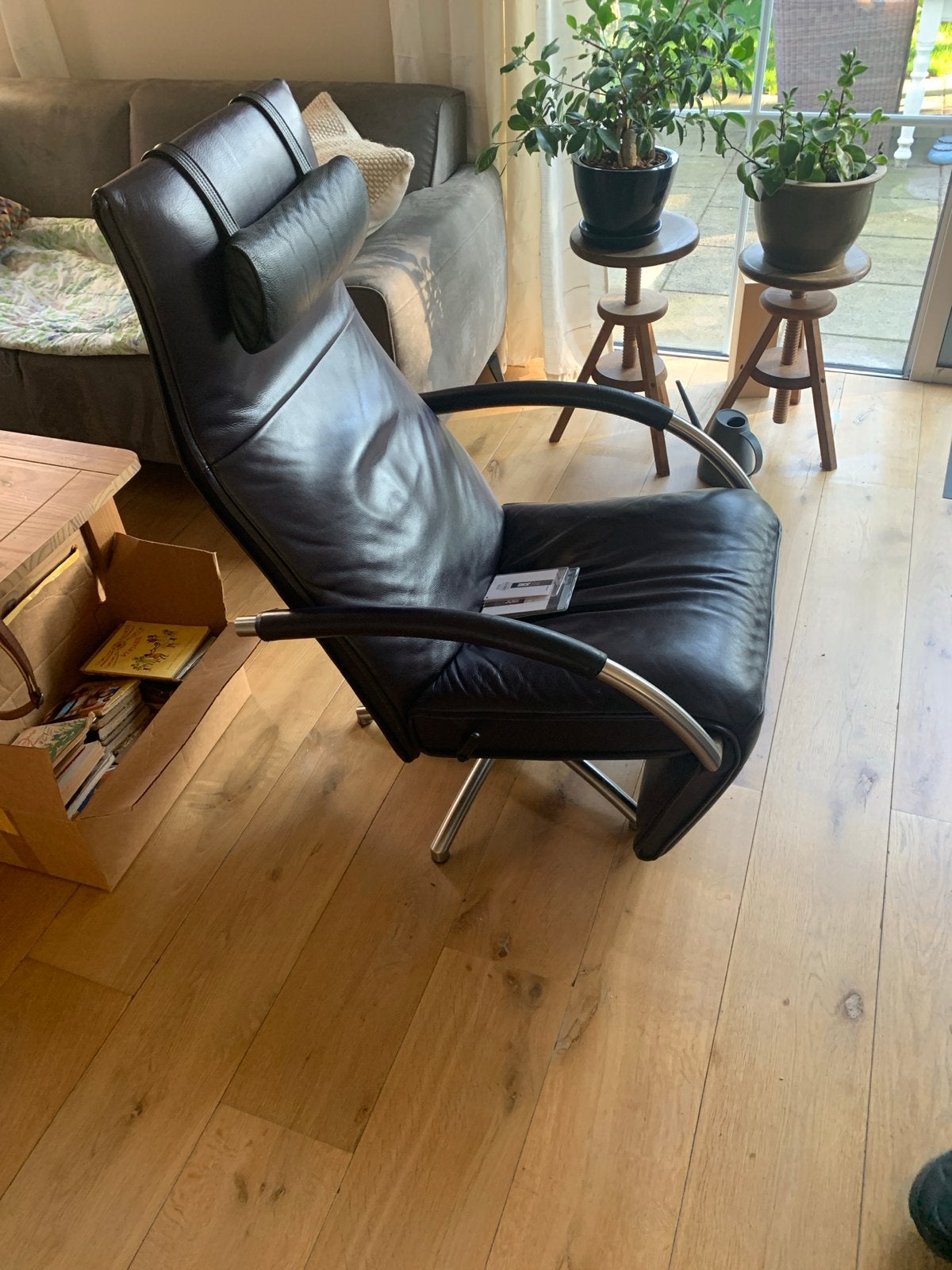 Jori Relaxfauteuil - paars leer, Gebruikt, Leer, Ophalen of Verzenden, 75 tot 100 cm