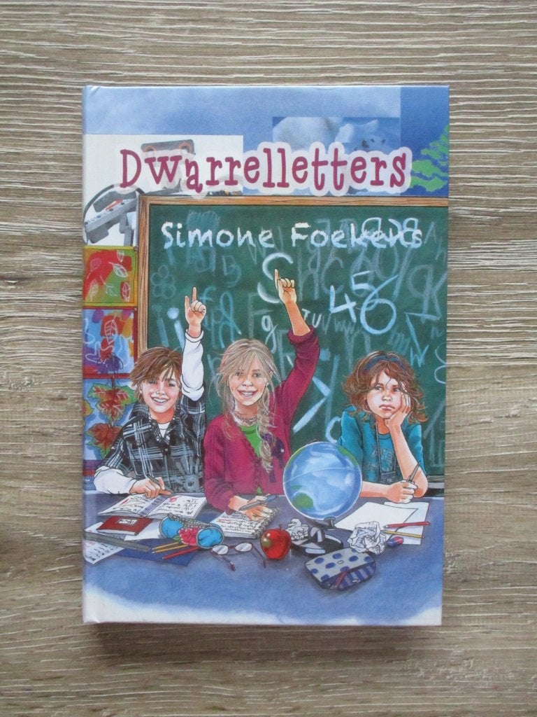 De warrelletters - Simone Foekens, Ophalen of Verzenden, Gelezen, Fictie algemeen