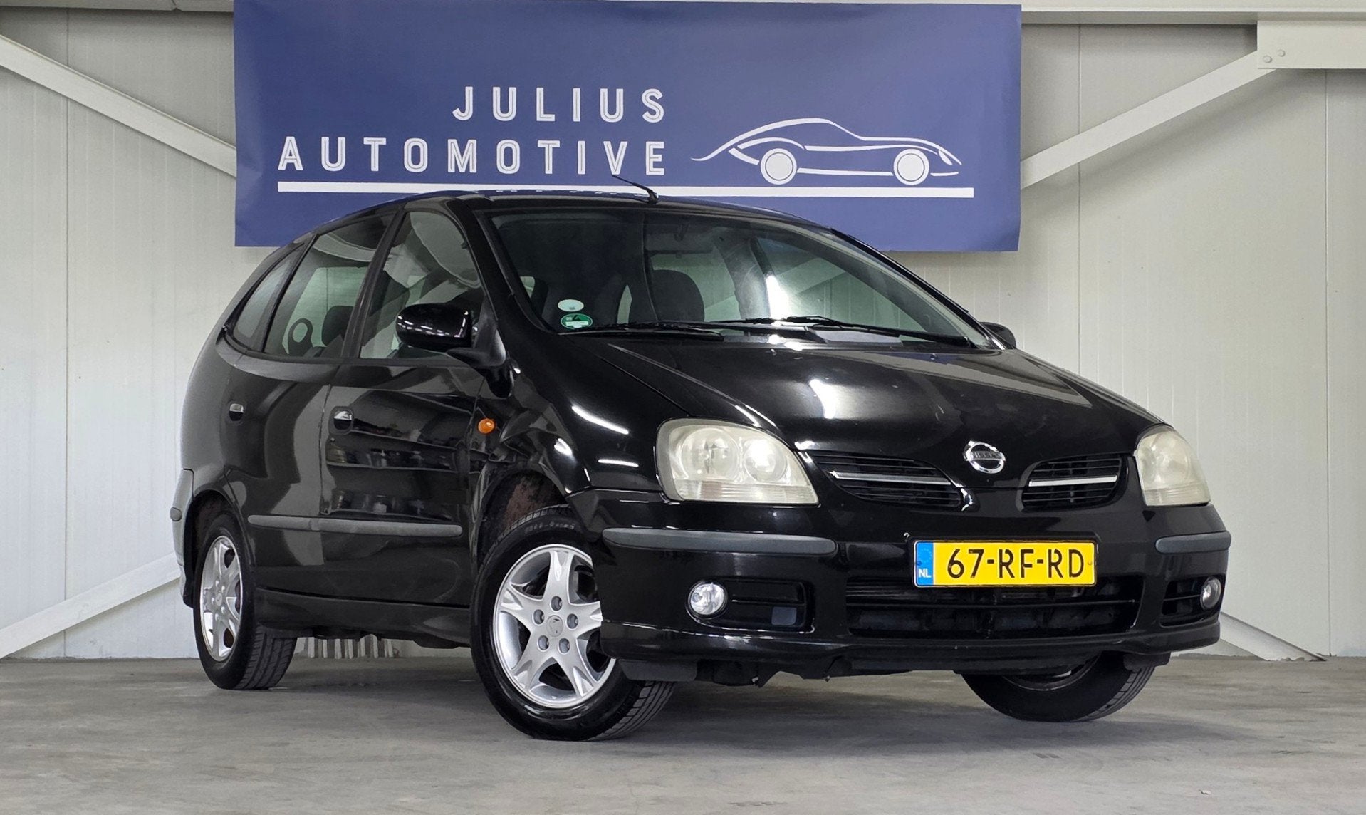 Nissan Almera Tino 1.8 Acenta Navi Camera Trekhaak Airco Gar, Auto's, Stof, 4 cilinders, Automatische klimaatregeling, Almera Tino