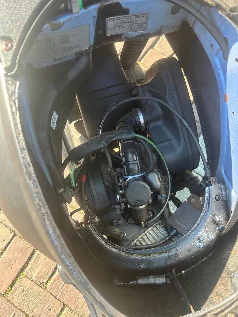 Vespa Primavera 50cc 4T snorscooter - Zwart, Ophalen, Zo goed als nieuw, Overige typen, Vespa