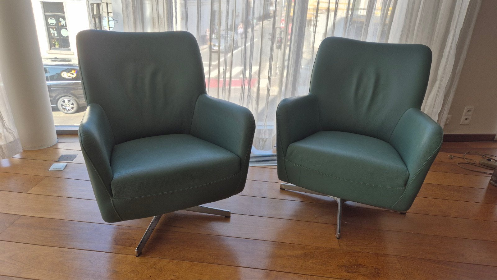 2 Bert Plantagie fauteuils - Leer - Zo goed als nieuw, Huis en Inrichting, Ophalen, Modern design, Zo goed als nieuw, 75 tot 100 cm