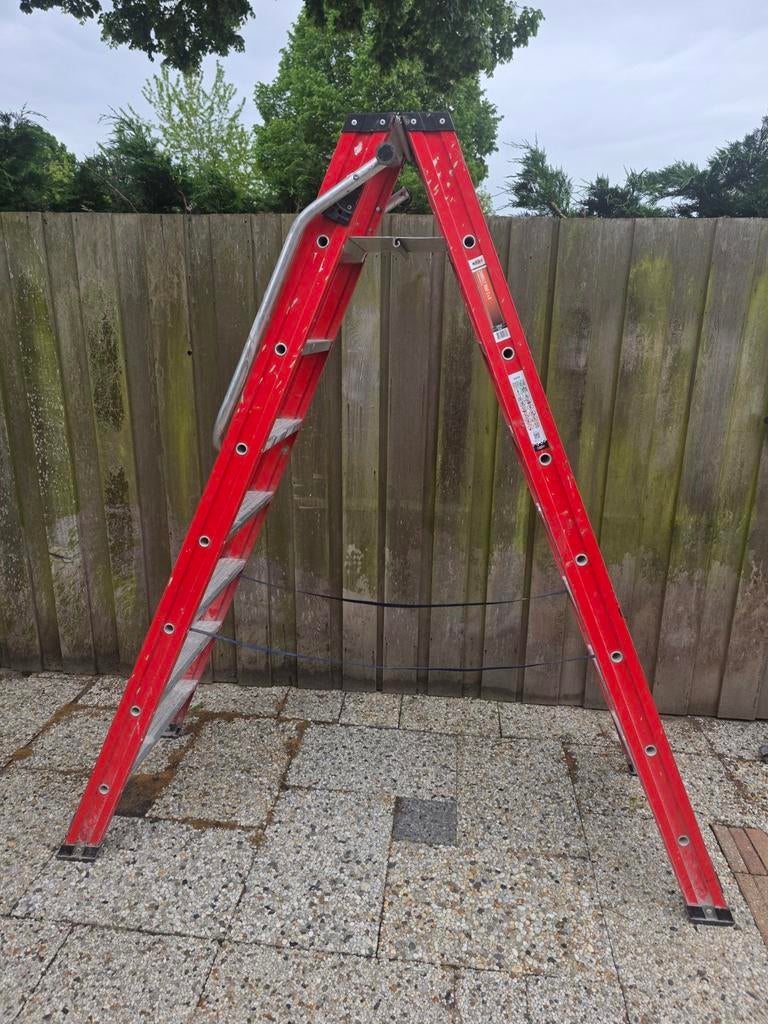 Kelfort trap 2x8 trede in goede staat, Doe-het-zelf en Verbouw, Ladders en Trappen, Ophalen, Gebruikt, Trap, 2 tot 4 meter