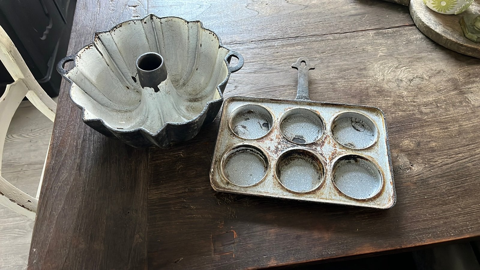 2 zware bakvormen van gietijzer, tulband en muffin, Antiek en Kunst, Ophalen of Verzenden