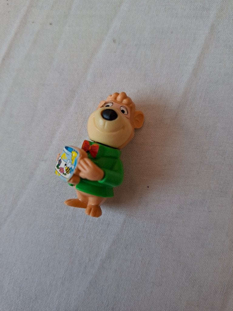 Kinder Surprise Boo-Boo Beer, Verzamelen, Ophalen of Verzenden, Hardplasticfiguren