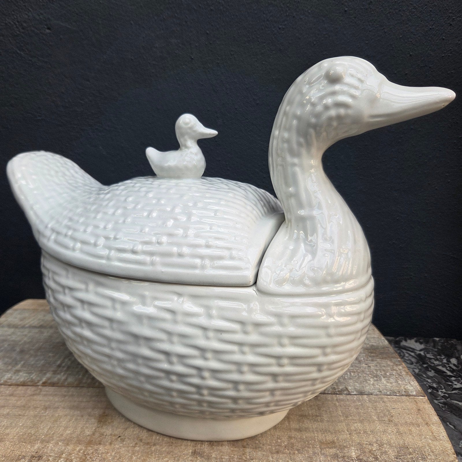 brocante 34 cm grote barbotine aardewerk terrine, eend, Antiek en Kunst, Ophalen of Verzenden