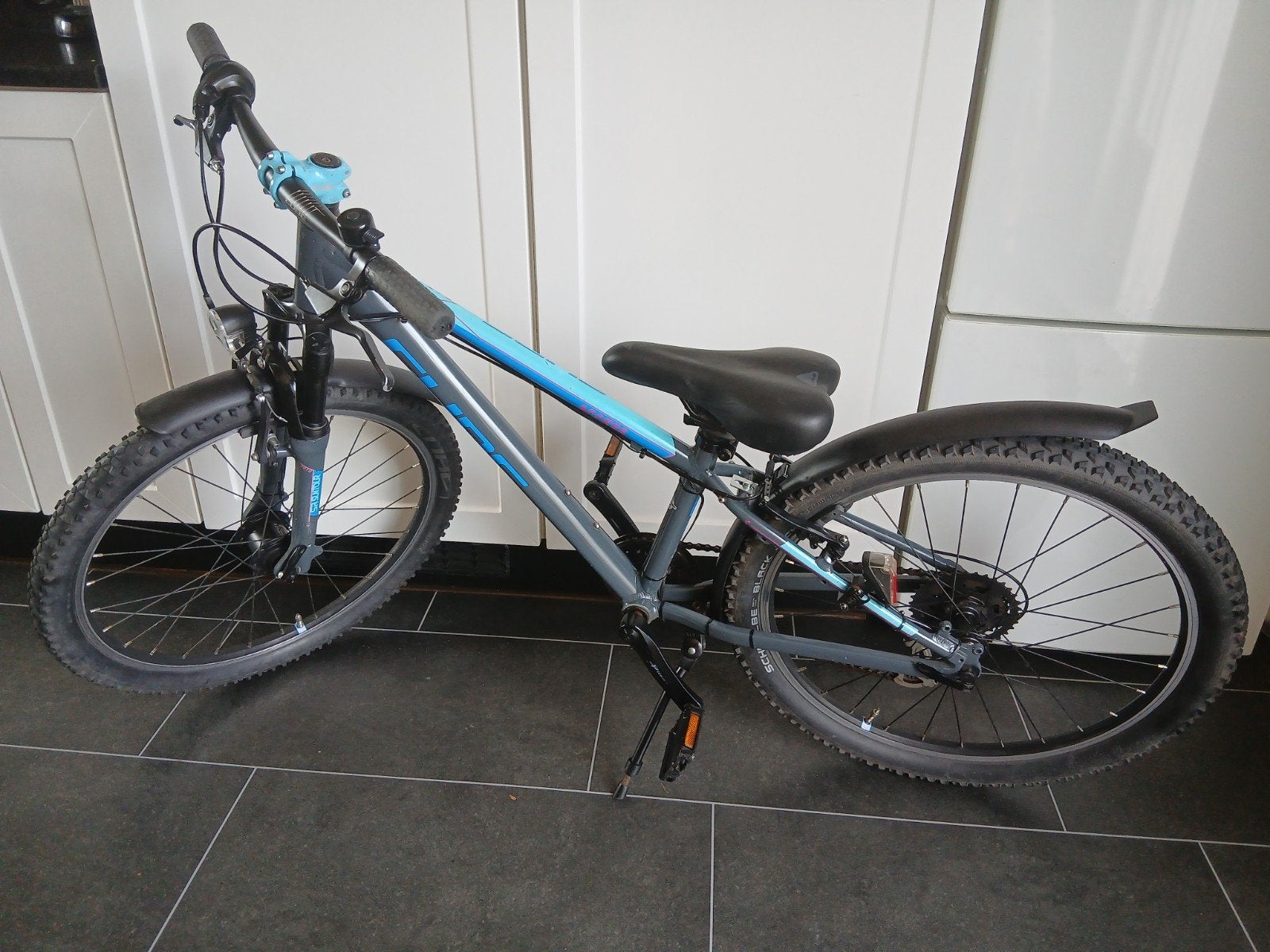 In perfecte staat cube 240 mountainbike meisjesfiets 24 inch, Ophalen of Verzenden, Zo goed als nieuw, 24 inch, Versnellingen