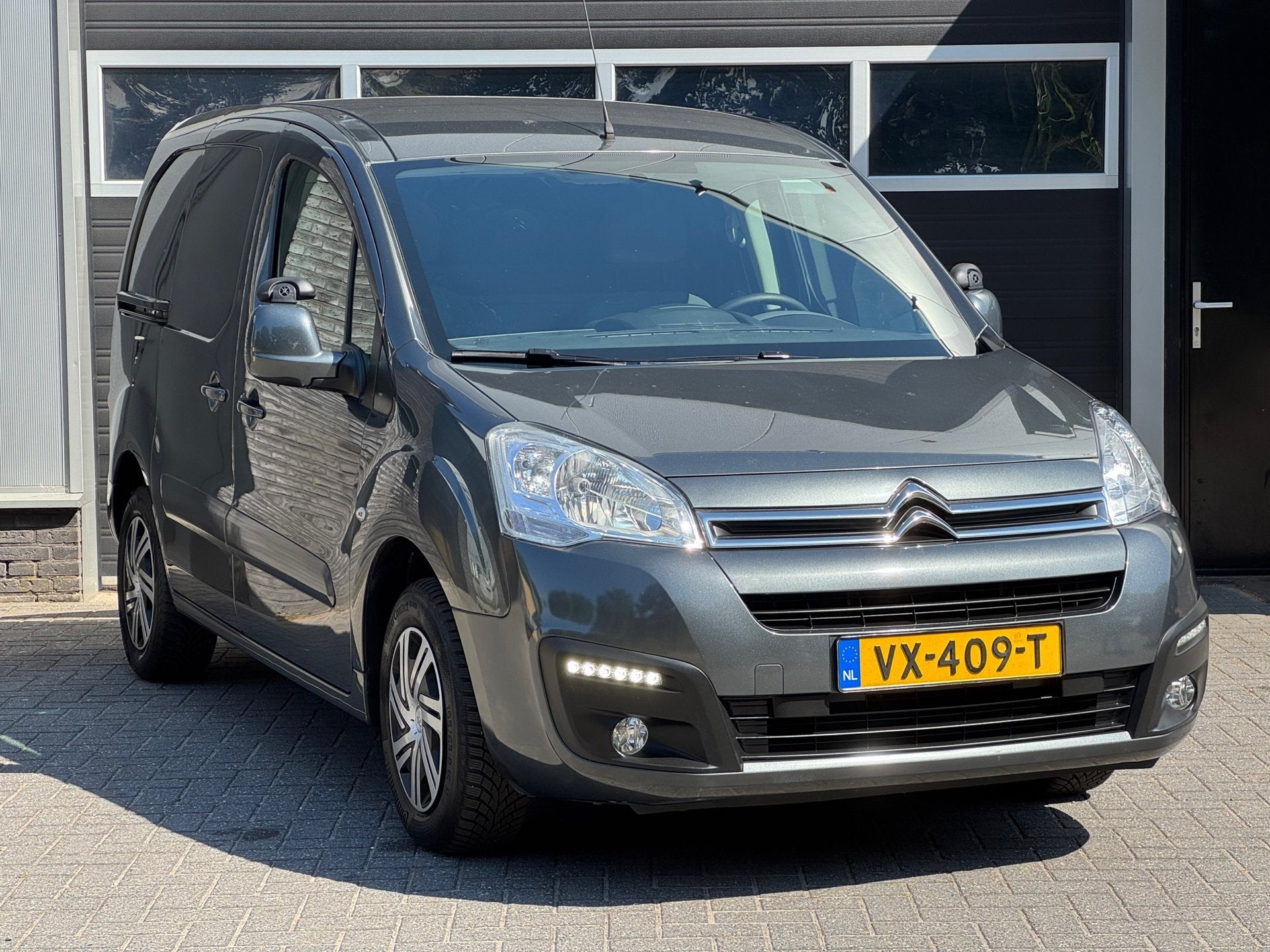 Citroen Berlingo 1.6 BlueHDI 100 Club S&S Airco, Cruise, PDC, Auto's, Voorwielaandrijving, Gebruikt, 4 cilinders, Citroën
