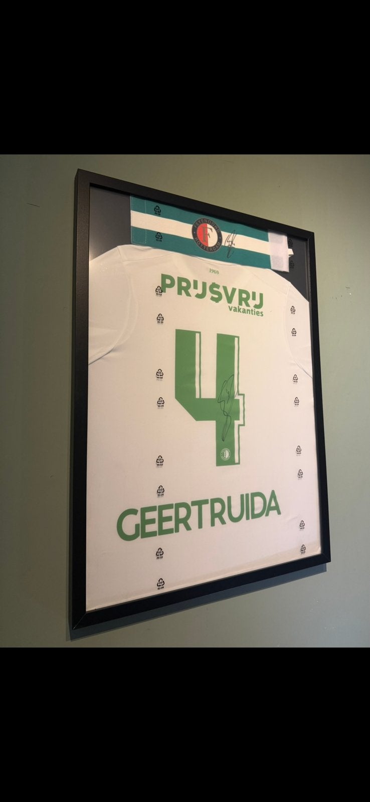Geertruida Gesigneerd Feyenoord Shirt + Aanvoerdersband, Huis en Inrichting, Ophalen, Nieuw