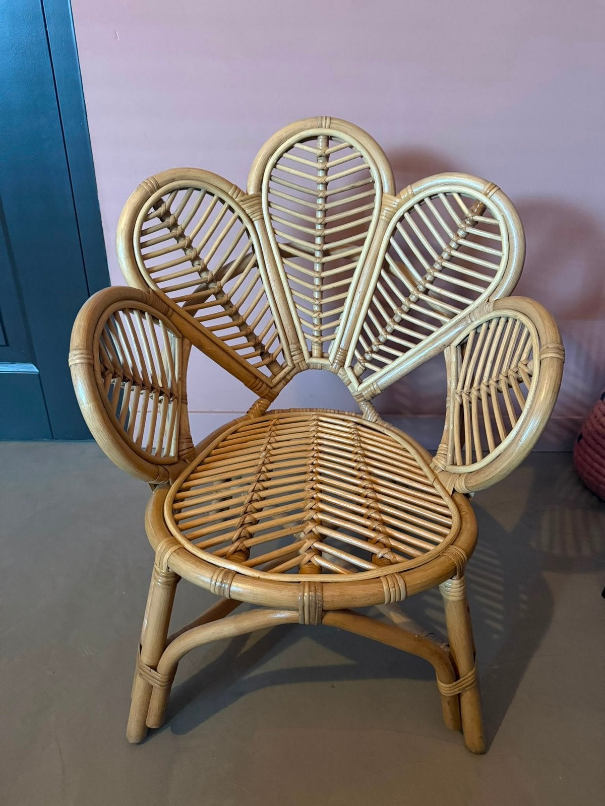 Kinder rotan Vlinderstoel, Kinderen en Baby's, Kinderkamer | Tafels en Stoelen, Ophalen of Verzenden, Zo goed als nieuw, Stoel(en)