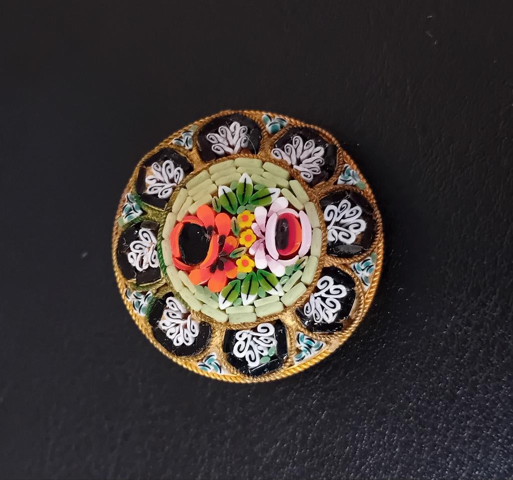 Mooie Italiaanse micro mozaïek broche, Ophalen of Verzenden, Overige materialen