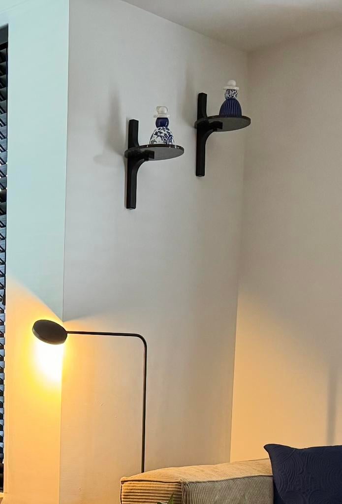 2x Bolia wandplank Carlos Guijarro zwart essenhout kwarts, Ophalen, Zo goed als nieuw