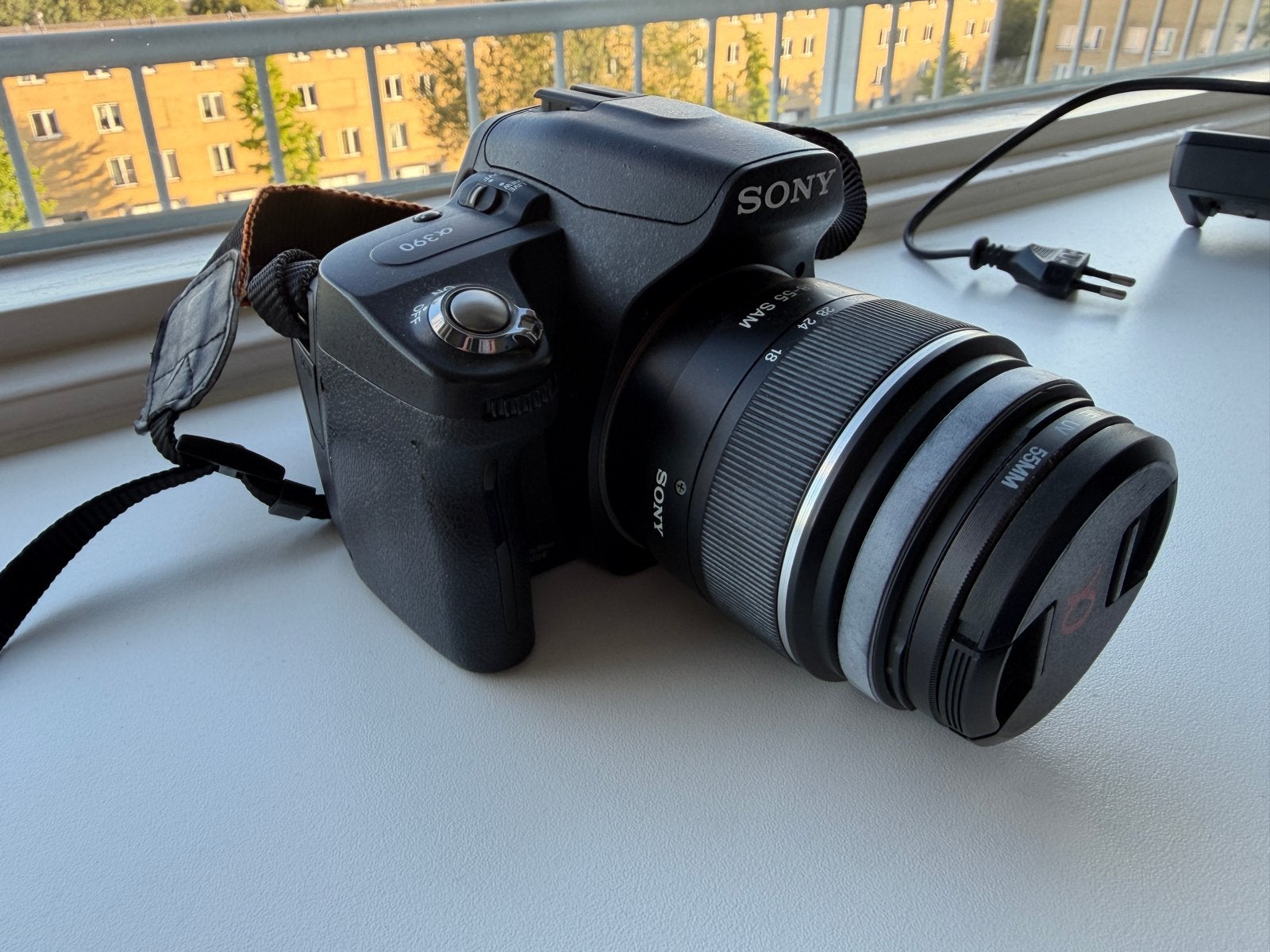 Sony Alpha DSLR-A390 Spiegelreflexcamera met lens en tas, Ingebouwde flitser, Gebruikt, Spiegelreflex, Ophalen of Verzenden