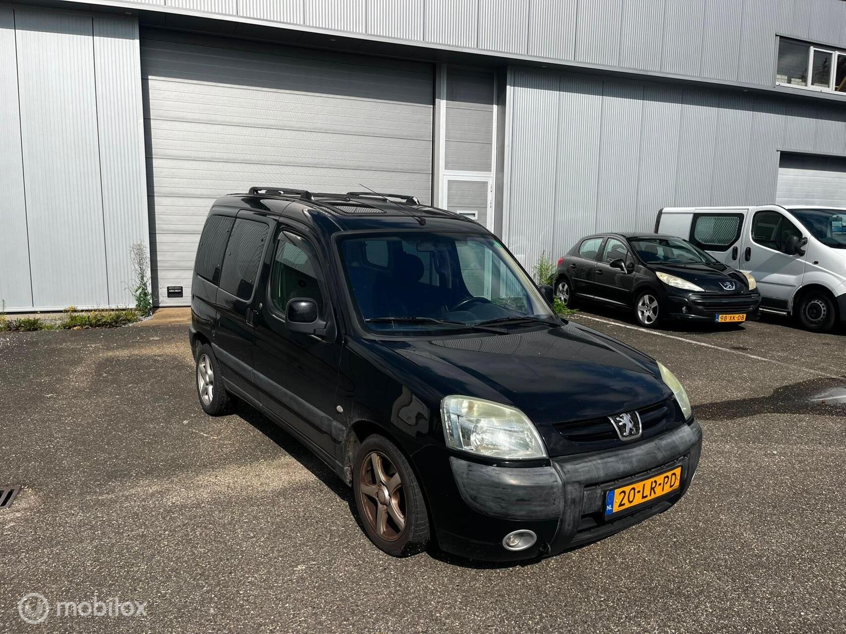 Peugeot Partner MPV 1.6-16V XT Airco / Cruise / Trekhaak, Gebruikt, 4 cilinders, 1226 kg, Zwart