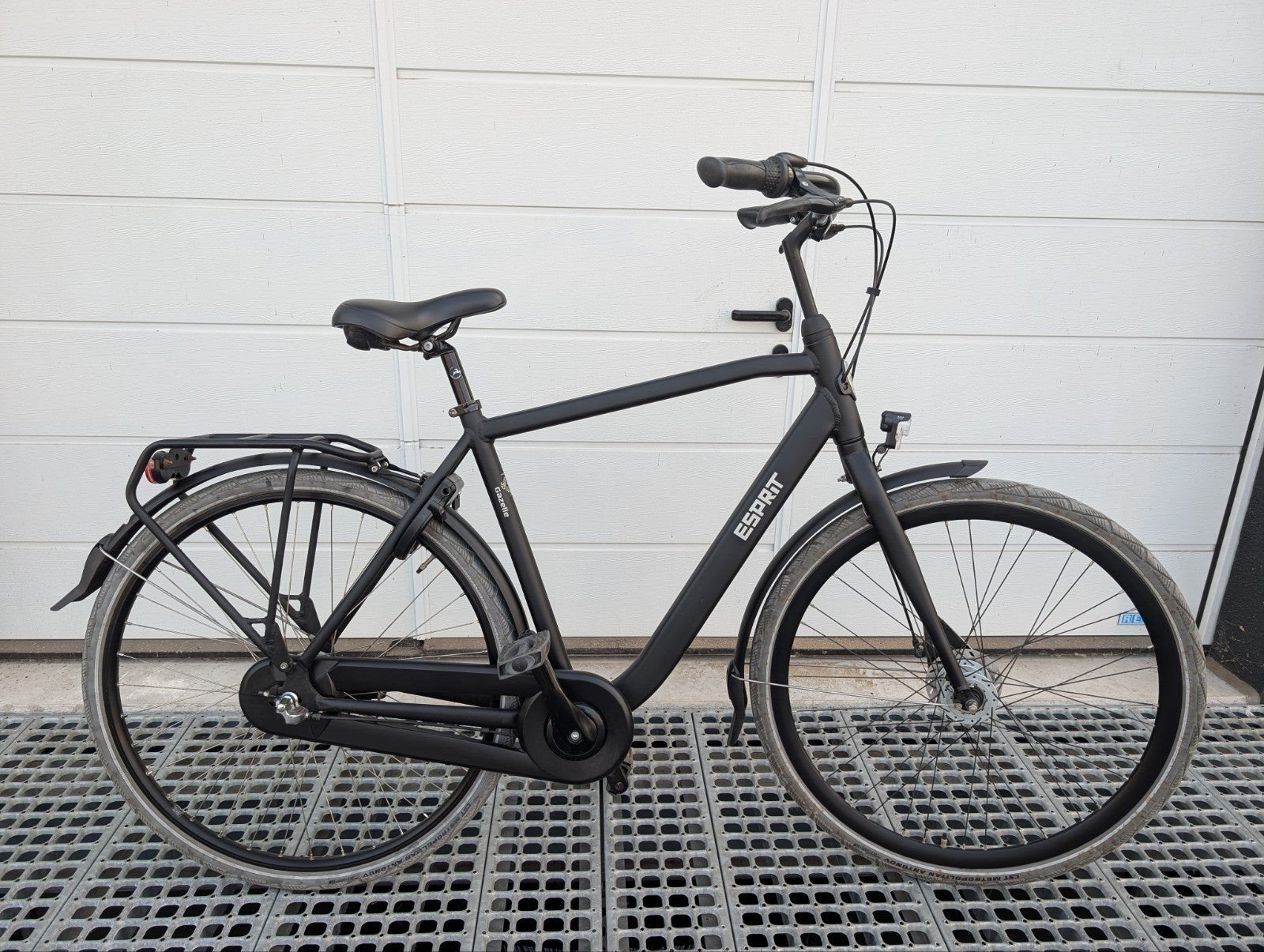 Zeer nette Gazelle Esprit met naafdynamo verlichting
3 versn, Ophalen, Versnellingen, Zo goed als nieuw, Gazelle