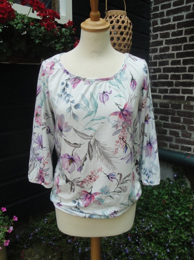 Wit bloementopje LAURA SCOTT maat M, Maat 38/40 (M), Wit, Ophalen of Verzenden, Zo goed als nieuw