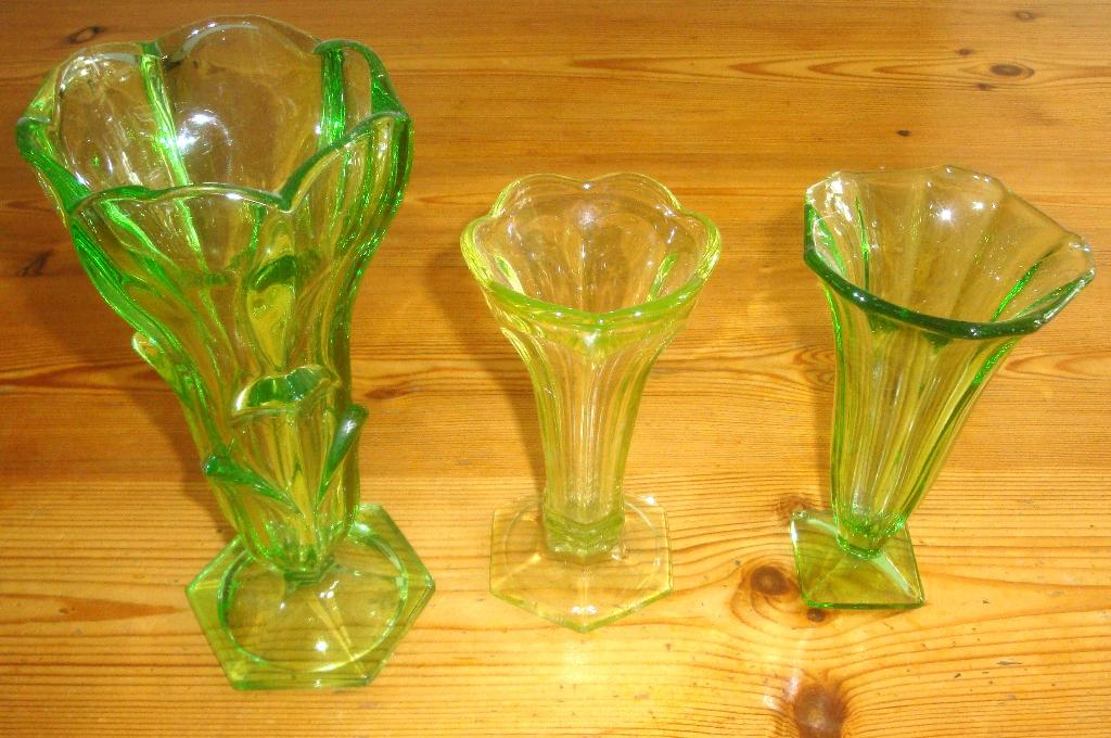 3 art deco vaasjes, Annagroen in meer of mindere mate, goede, Ophalen of Verzenden