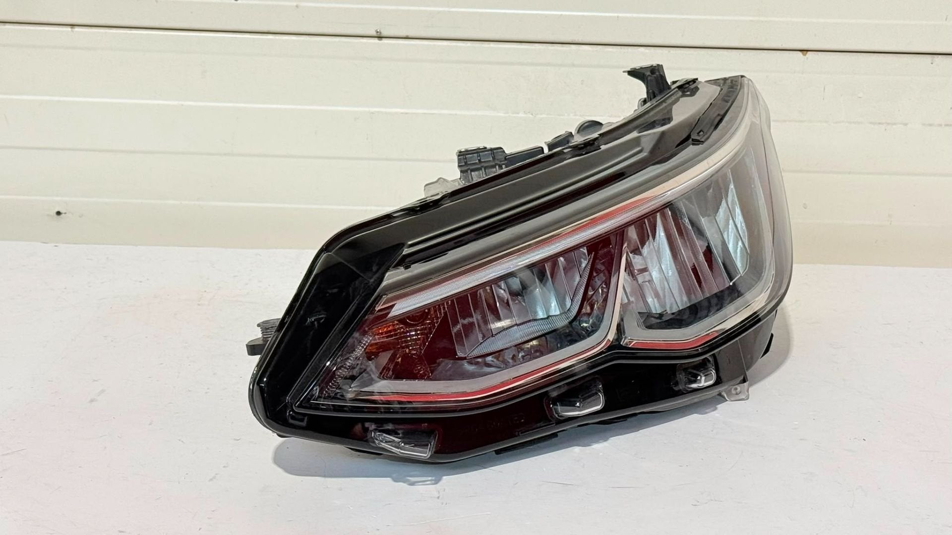 Volkswagen Golf 8 LED Linker koplamp links 5H1941005, Gebruikt, Volkswagen, Volkswagen AG, Berliner Ring 2
38440  Wolfsburg, DE
