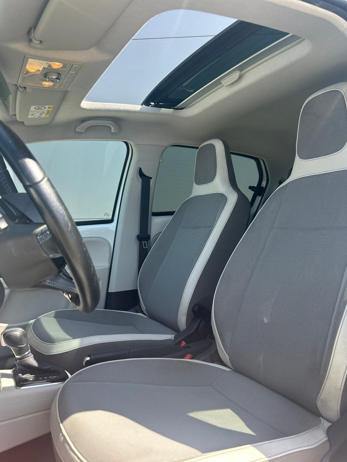 Volkswage E-Up  -Panoramadak-Clima-Stoelverwarming- cruise, Automaat, Up!, Elektrisch, Particulier