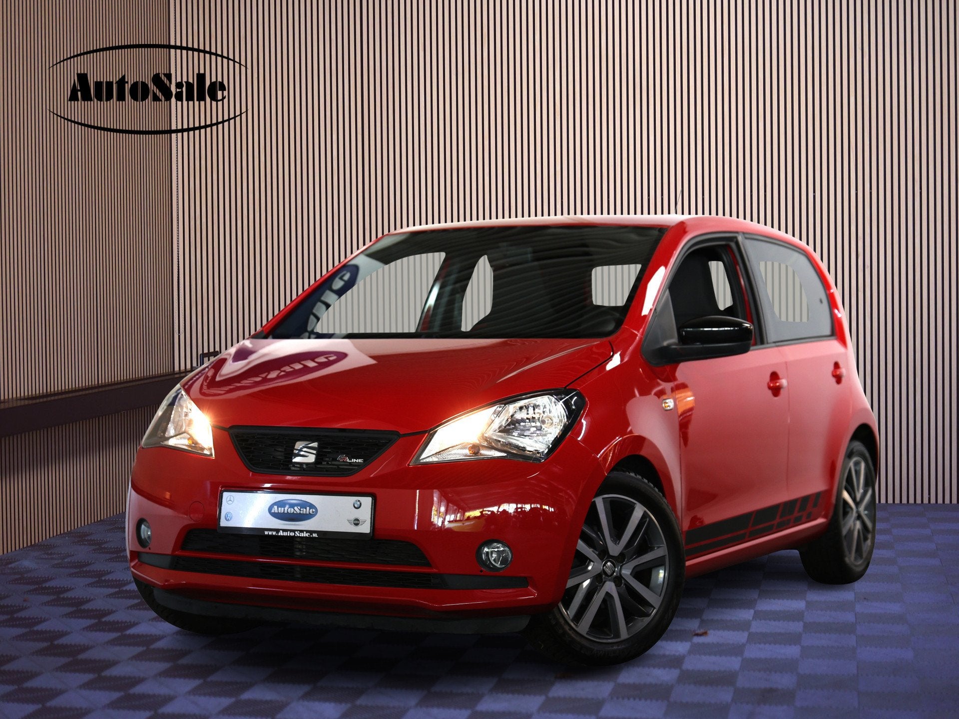 SEAT Mii 1.0 FR Intense AUTOMAAT CRUISE PDC CLIMA '17, Stof, Gebruikt, Zwart, 4 stoelen