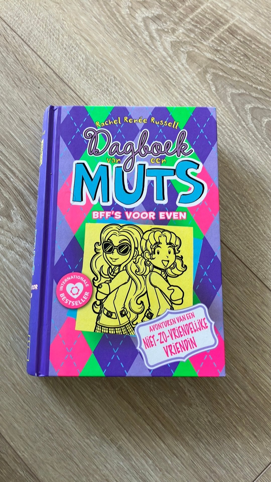 Dagboek van een muts BFF voor even, Ophalen, Zo goed als nieuw