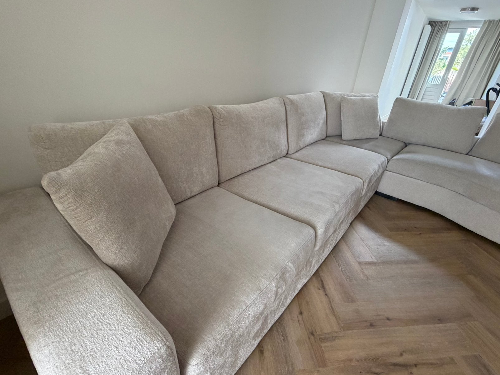 Foto 3 van Luxe beige/taupe hoekbank – nog geen jaar oud