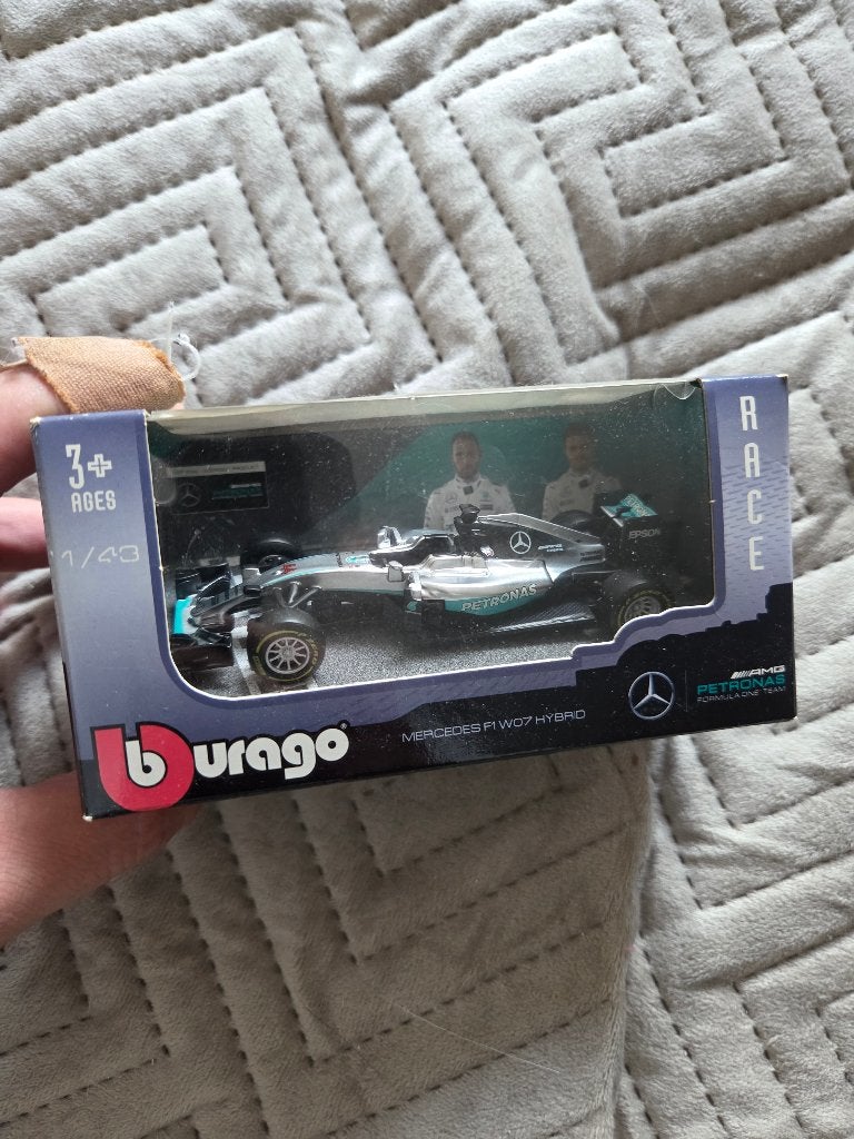 Mercedes f1 schaalmodel, Ophalen of Verzenden, Zo goed als nieuw, Formule 1