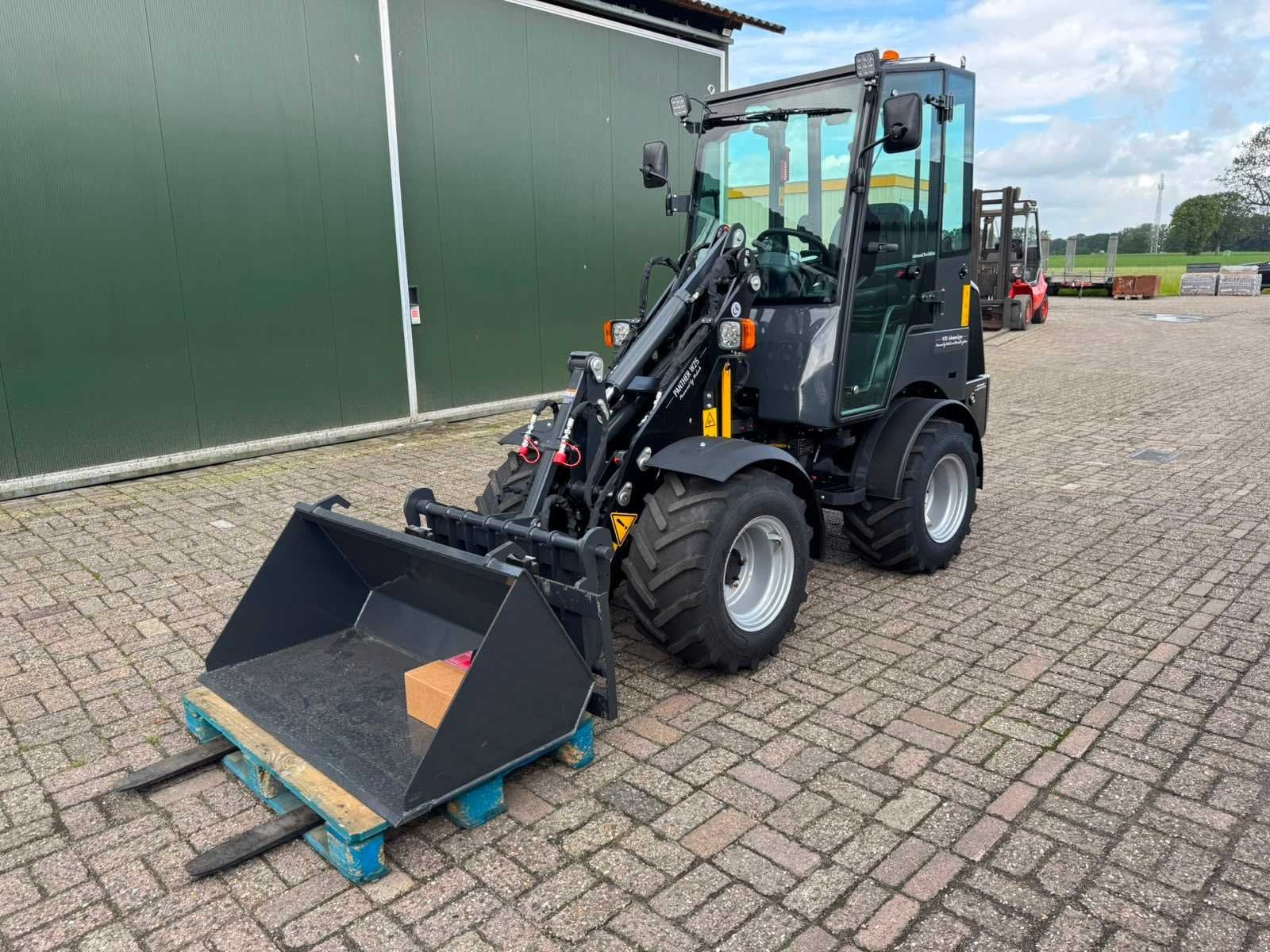 Panther - 2026 - W25 - Minishovel met Kubota motor, Graafmachine