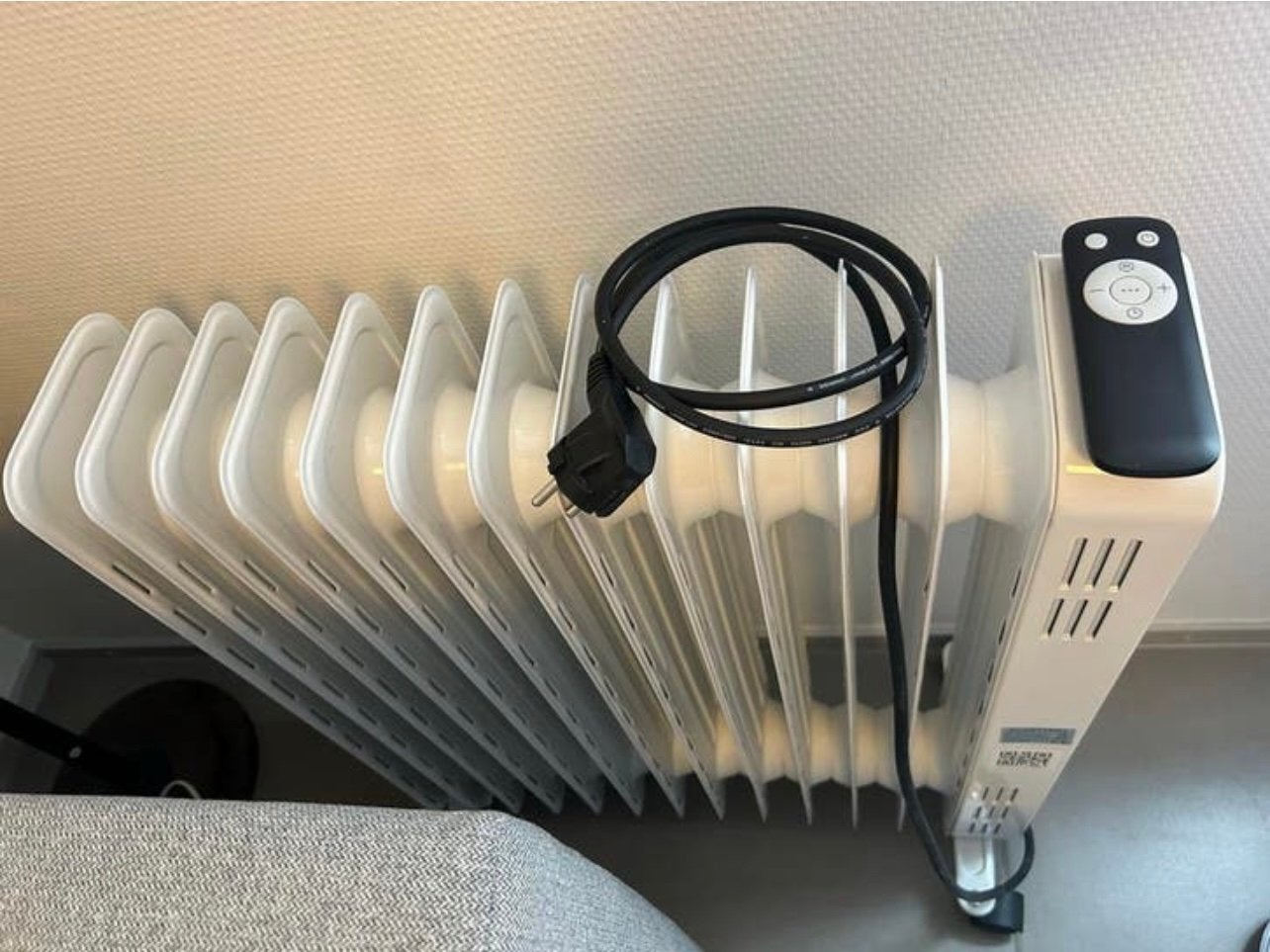 Klarstein elektrische radiator met afstandsbediening, Doe-het-zelf en Verbouw, Verwarming en Radiatoren, 30 tot 80 cm, Radiator
