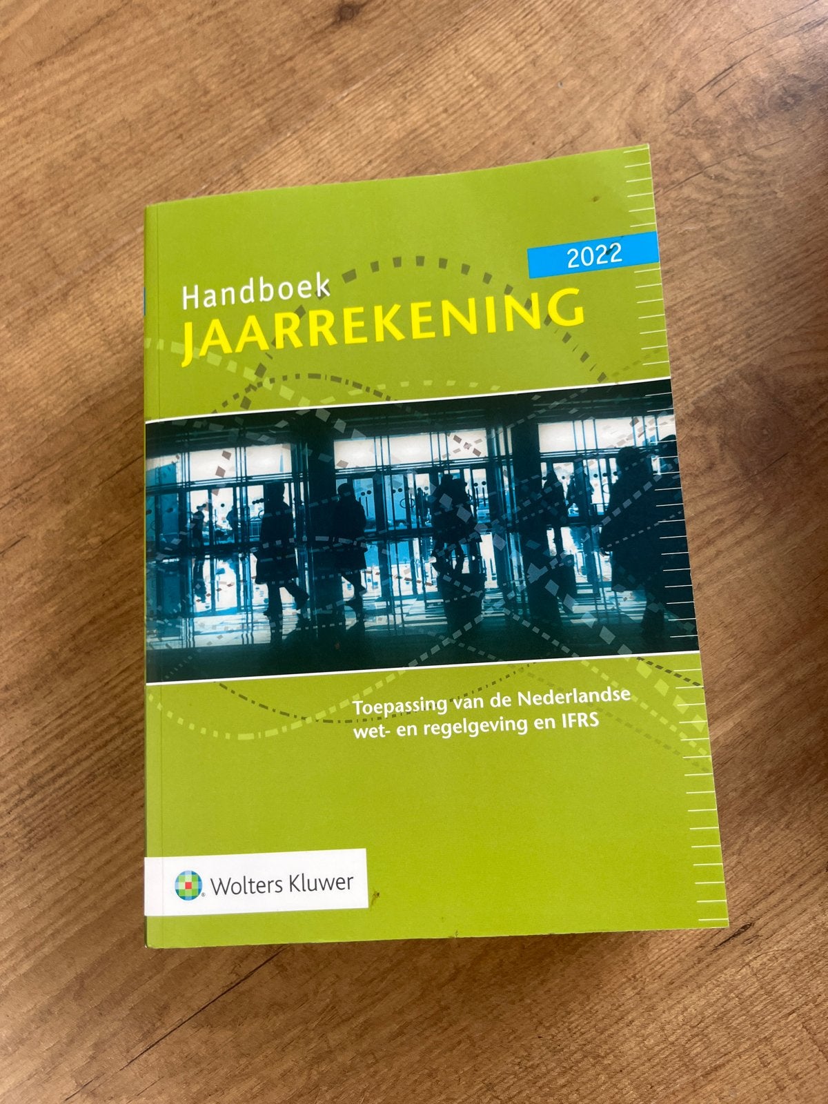 Handboek Jaarrekening 2022 - Wolters Kluwer, Ophalen, Gamma, Zo goed als nieuw, HBO