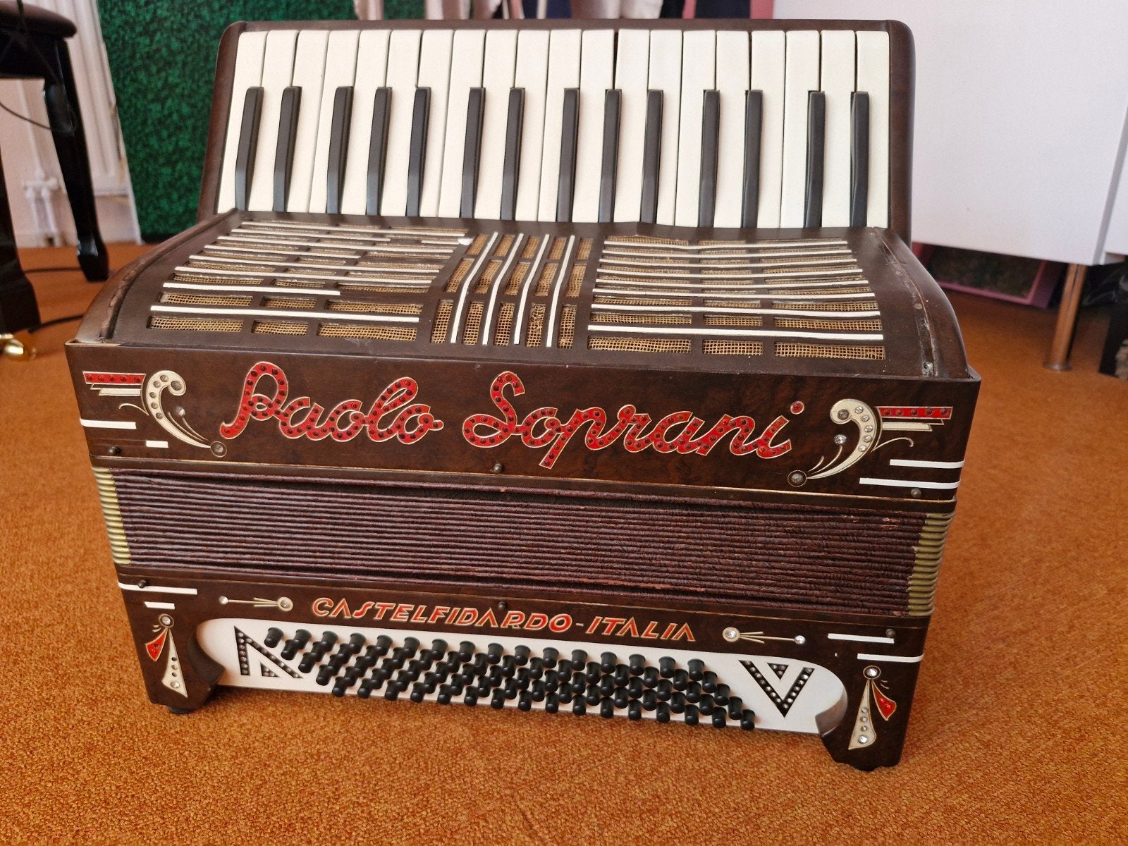 Accordeon Paolo Soprani,castelfidardo italiaans, Gebruikt, 80-bas, Met koffer, Ophalen