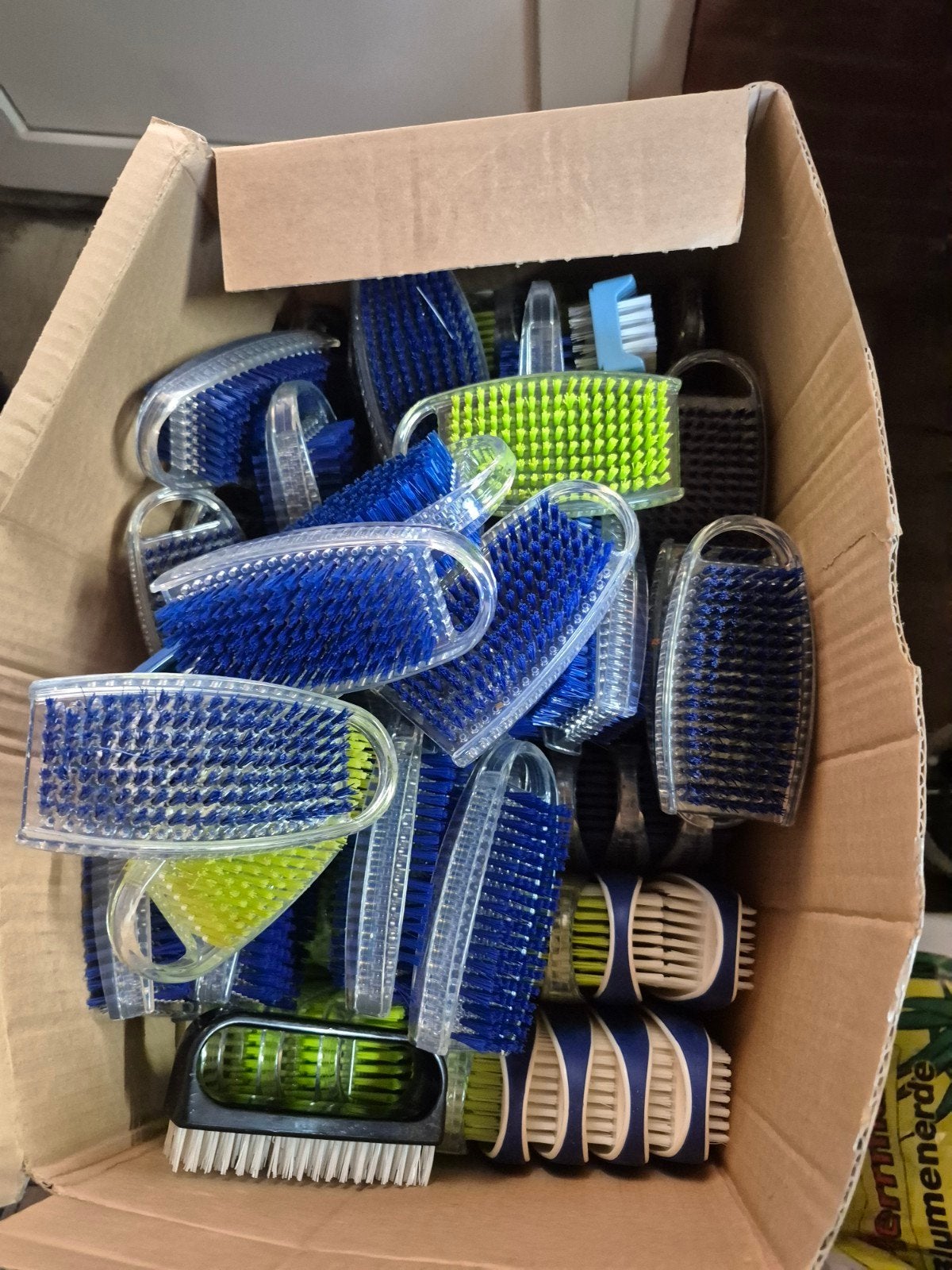 Nagelborstels - Diverse kleuren en modellen, Ophalen of Verzenden, Nieuw, Overige typen
