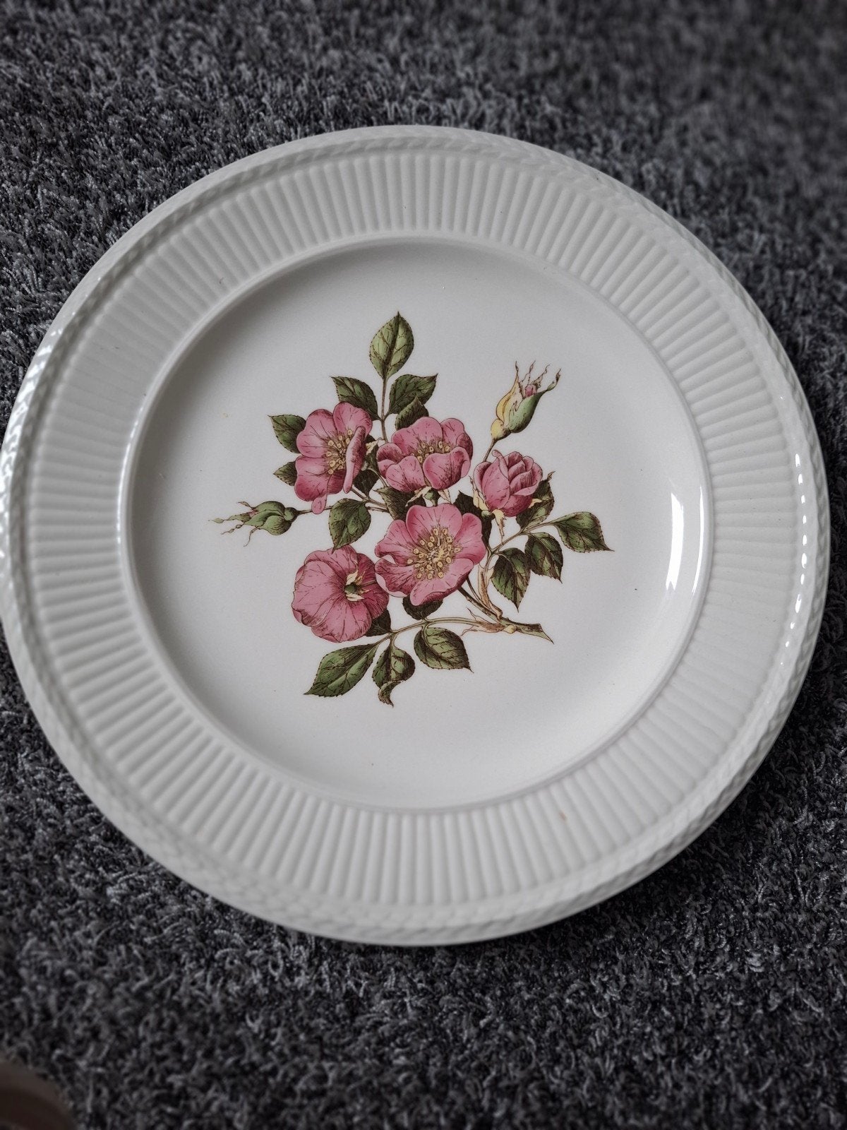 Wedgwood Brier Rose bord - Vintage porselein, Ophalen, Zo goed als nieuw, Porselein, Bord(en)