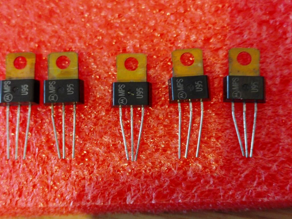 MPSU 95 Transistor Motorola 5 stuks Gottlieb etc, Verzamelen, Automaten | Flipperkasten, Ophalen of Verzenden, Nieuw, Onderdeel of Defecte kast
