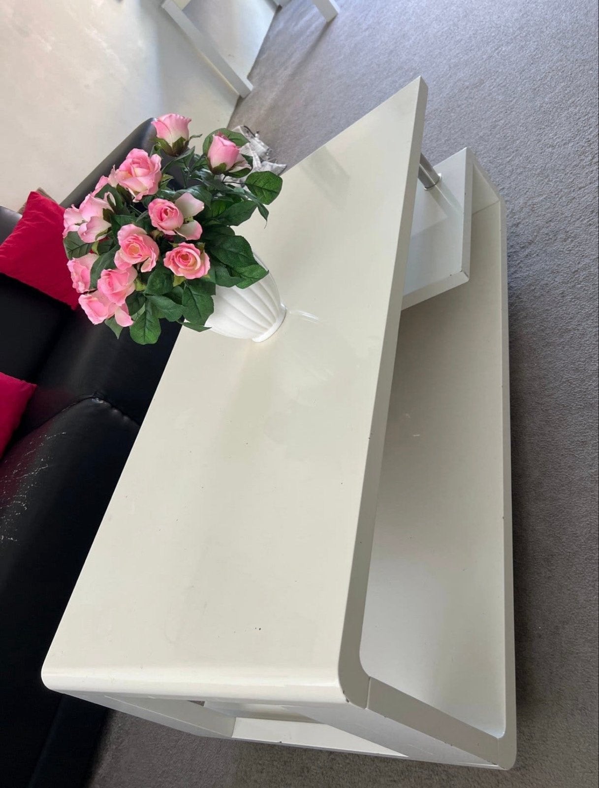 Moderne witte salontafel met uniek design, Gebruikt, 100 tot 150 cm, Rechthoekig, Overige materialen