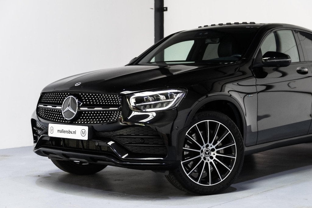 Mercedes-Benz GLC-klasse Coupé 300e 4MATIC AMG/360/LEDER/CA, Auto's, Mercedes-Benz, Automaat, 1940 kg, 14 kWh, Gebruikt