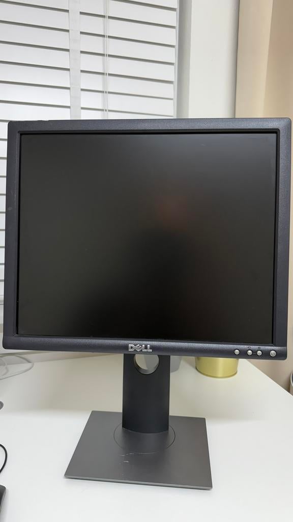 Dell ultrasharp 1704fpts hd lcd monitor, IPS, Ophalen of Verzenden, Zo goed als nieuw, VGA