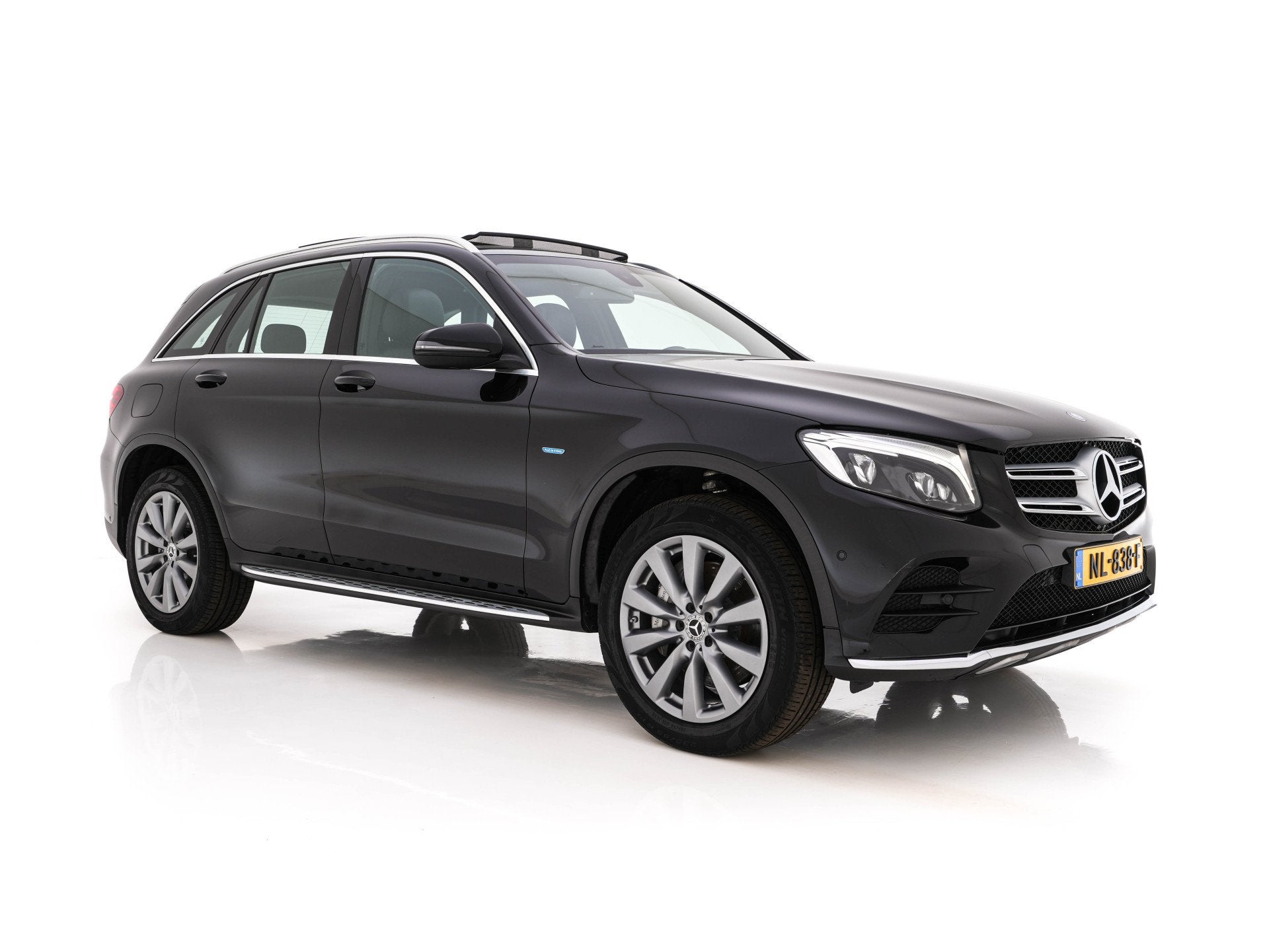 Mercedes-Benz GLC 350e 4MATIC Ambition (Plug-In) Aut. *PANO, Auto's, Automaat, Gebruikt, 4 cilinders, 2000 kg