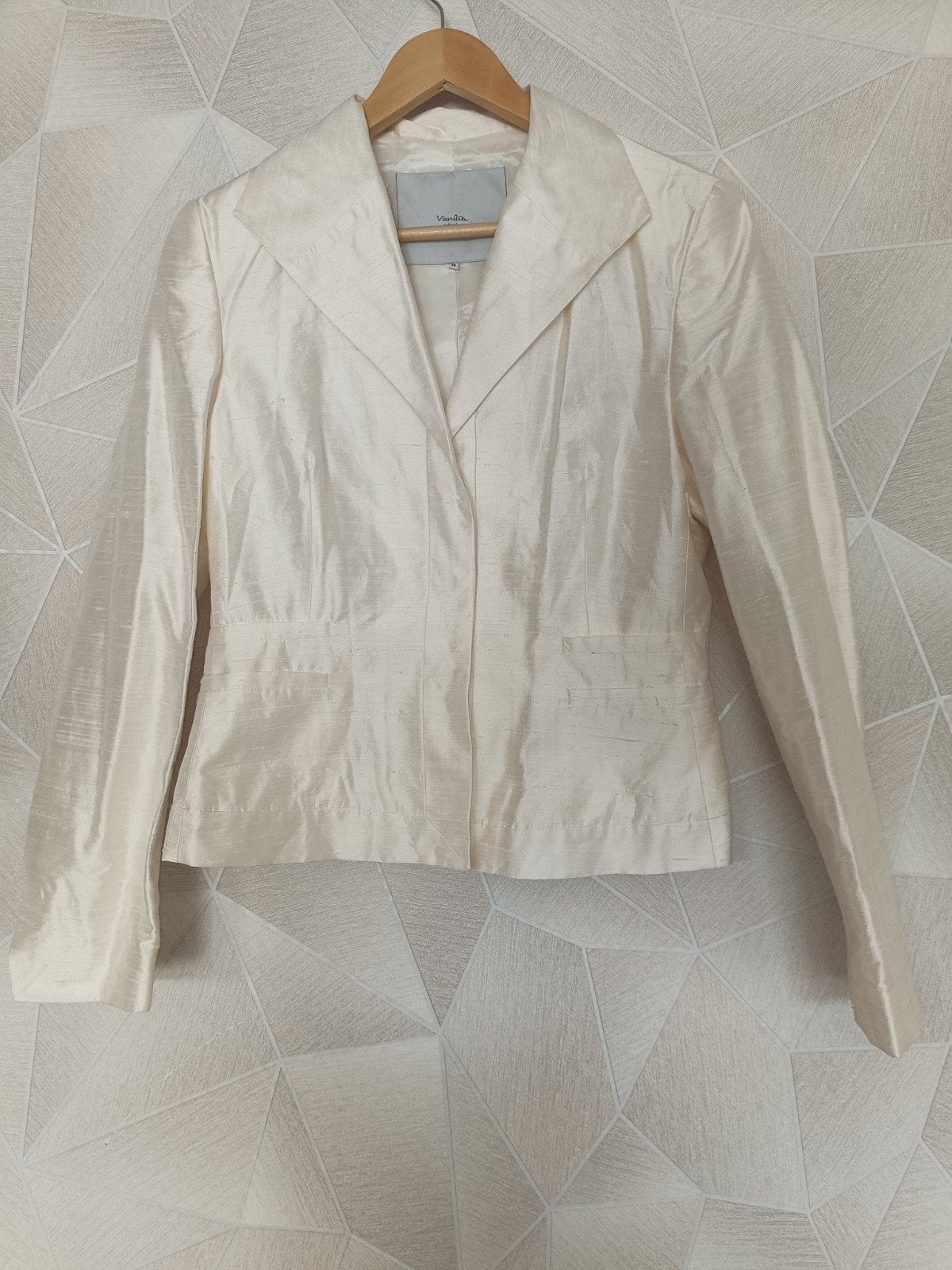 Vanilia Zijden Jasje Maat 38/40 (M) - Crème, Maat 38/40 (M), Vanilia, Beige, Ophalen of Verzenden