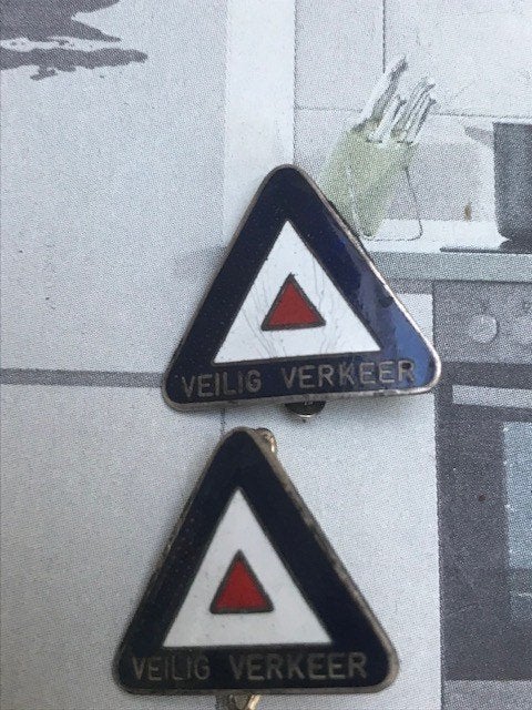 5 stuks leuke speldjes zie hieronder welke, Verzamelen, Speldjes, Pins en Buttons, Ophalen of Verzenden, Gebruikt, Overige onderwerpen