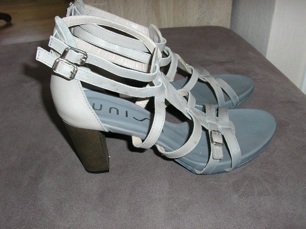 Unisa leren sandalen maat 40, Zo goed als nieuw, Grijs, Unisa, Sandalen of Muiltjes