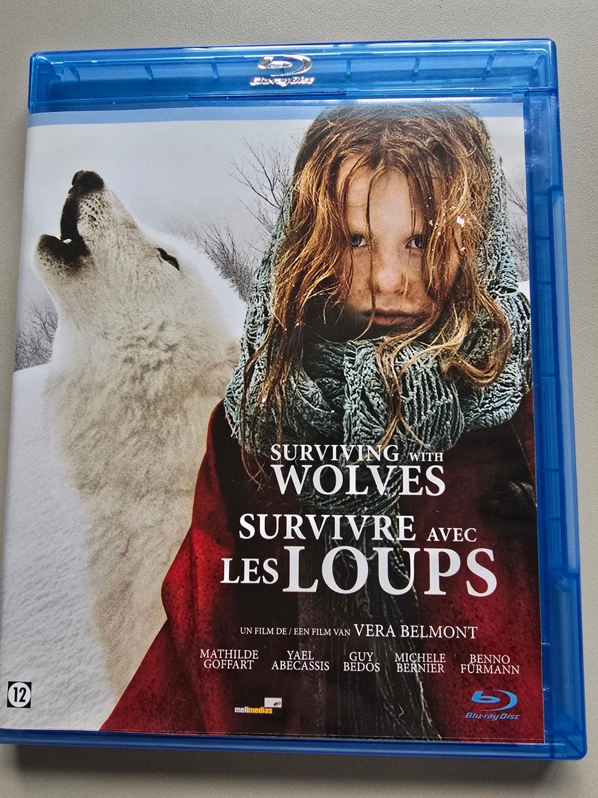 Blu-ray surviving with wolves, Cd's en Dvd's, Nederlands, Film, Ophalen of Verzenden, Zo goed als nieuw