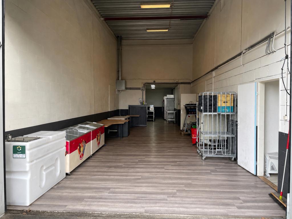 Bedrijfsruimte met keuken, kantoor en opslag, Huur, Bedrijfsruimte
