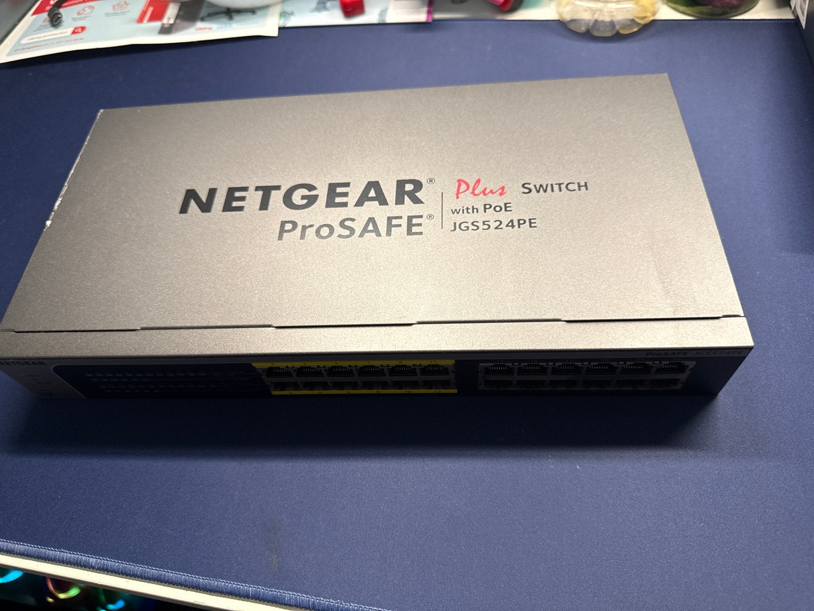 NETGEAR ProSAFE Plus Switch JGS524PE met PoE, Computers en Software, Ophalen of Verzenden, Zo goed als nieuw