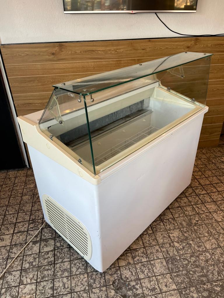 schepijs vitrine diepvries ijskast, Ophalen of Verzenden