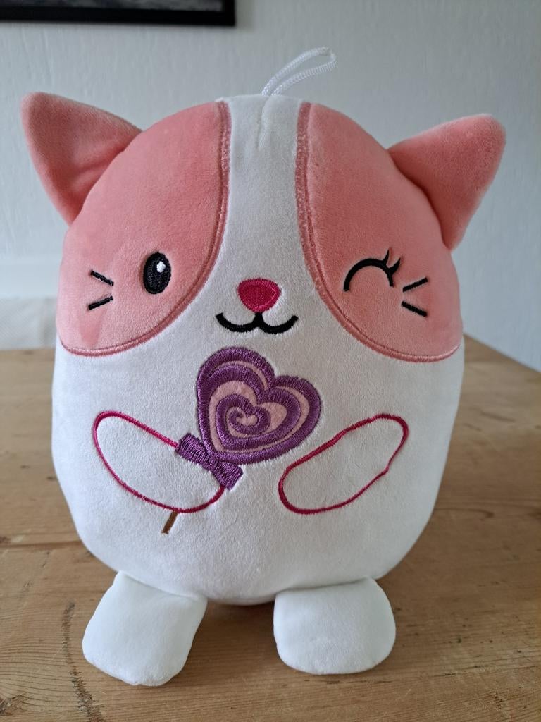 Schattige roze en witte kat knuffel met lolly, Ophalen of Verzenden, Zo goed als nieuw, Meerkleurig, Kat